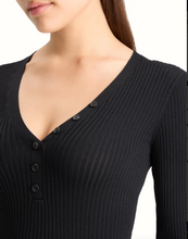 Load image into Gallery viewer, Scotch and Soda Ribbed Fitted Pullover in Evening Black